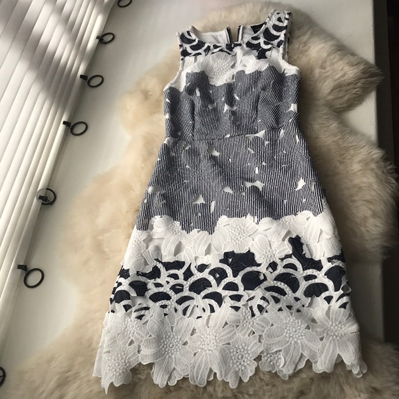 Romeo & Juliet Couture Dresses & Skirts - Romeo + Juliet Couture Lace Dress